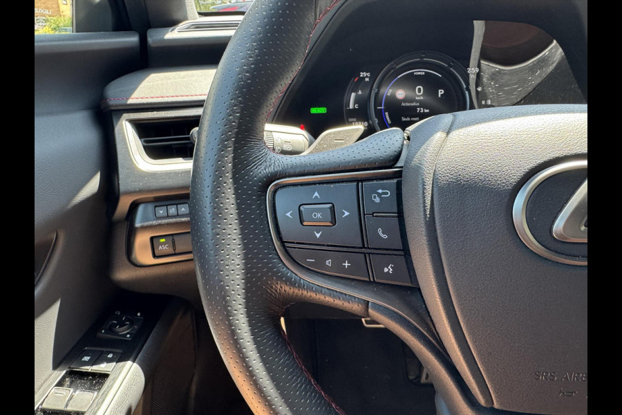 Lexus UX 250h F Sport Line | Facelift, Head up display, Blind Spot, 18 inch, Parkeersensoren, Stoel + Stuurverwarming, Groot scherm