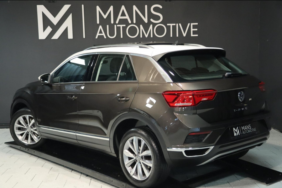 Volkswagen T-Roc 1.5 TSI / PANODAK / ACC / CAMERA / CARPLAY / STUUR+STOELVERW