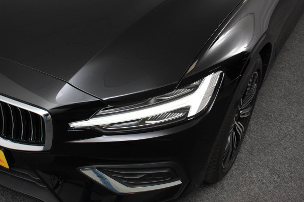 Volvo V60 2.0 T5 250pk Automaat Inscription Navigatie Apple Carpla/Android Auto Climate control Leder Parkeer sensoren Virtual Cockpit |Lichtmetalen velgen 18"