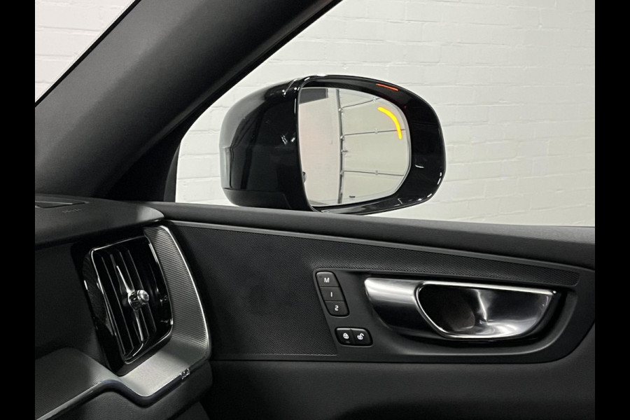 Volvo XC60 2.0 T6 Plug-in hybrid Black Edition | Open dak | Adapt. Cruise | Stoel-/Stuurverwarming | Memory seats | 21"