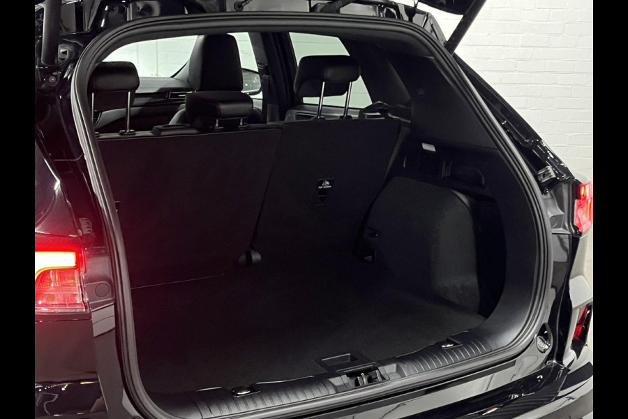 Ford Kuga 1.5 EcoBoost ST-Line X | Trekhaak | Open dak | Adapt. cruise | Verwarmde voorruit | Stoel-/Stuur verwarming | Carplay | *1800 kg Trekgewicht *All-in Prijs*