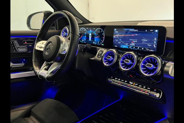Mercedes-Benz GLB-Klasse 200 / AMG / NL-auto / Pano / Memory