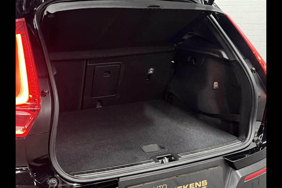 Volvo XC40 1.5 T3 R-Design Trekhaak | Cruise control | Achteruitrij camera | Stoelverwarming | Carplay