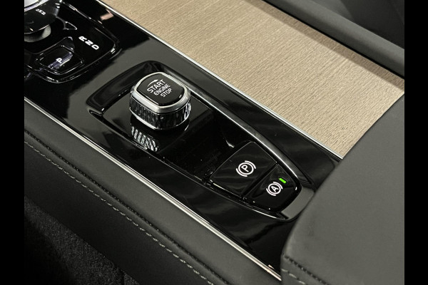 Volvo XC90 2.0 T8 Plug-in hybrid AWD Ultra Dark Luchtvering | Open dak | Head-up | Harman/Kardon | 360 Camera | Adapt. Cruise c.