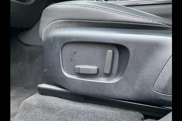 Land Rover Range Rover Velar 3.0 V6 SC AWD HSE Pano.dak Airsusp. Leer Orig.NL