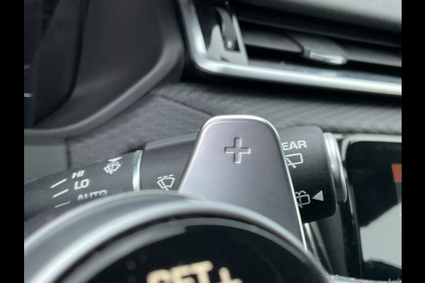 Land Rover Range Rover Velar 3.0 V6 SC AWD HSE Pano.dak Airsusp. Leer Orig.NL