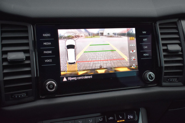 Škoda Kodiaq 1.5 TSI Sportline | TREKHAAK | ADAPT. CRUISE | NAP | CANTON | PANORAMADAK | DEALER ONDERHOUDEN