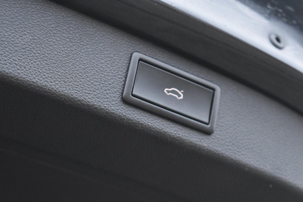 Škoda Kodiaq 1.5 TSI Sportline | TREKHAAK | ADAPT. CRUISE | NAP | CANTON | PANORAMADAK | DEALER ONDERHOUDEN