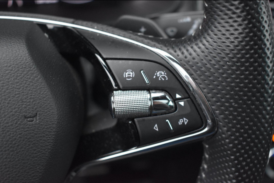 Škoda Kodiaq 1.5 TSI Sportline | TREKHAAK | ADAPT. CRUISE | NAP | CANTON | PANORAMADAK | DEALER ONDERHOUDEN