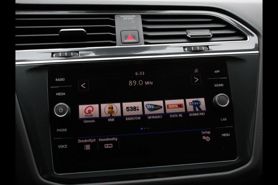 Volkswagen Tiguan Allspace 1.5 TSI DSG Comfortline 7p. Climate Control Camera Parkeer sensoren Trekhaak Electrisch bedienbare achterklep Stoelverwarming