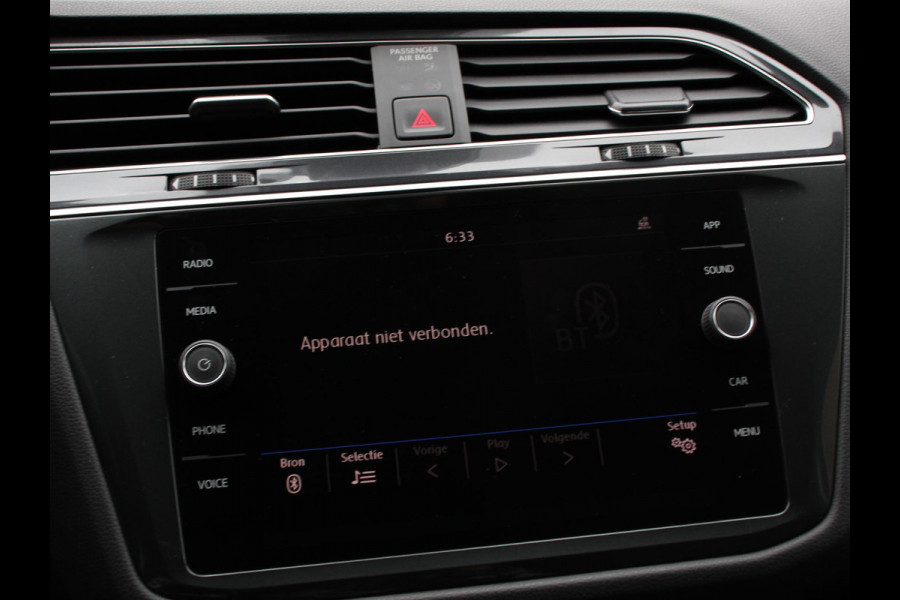 Volkswagen Tiguan Allspace 1.5 TSI DSG Comfortline 7p. Climate Control Camera Parkeer sensoren Trekhaak Electrisch bedienbare achterklep Stoelverwarming