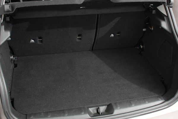 MINI Mini 1.5 Cooper Maximise Steptronic 5 deurs Navigatie Apple Carplay/Android Auto Camera Parkeer sensoren Airco Cruise Control Led