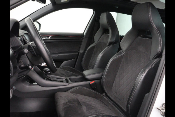 Škoda Kodiaq 1.5 TSI Sportline 7 Persoons | Panoramadak | Stoelverwarming | Trekhaak | Adaptive cruise | Carplay | Memory | 20 inch | Virtual Cockpit | Alcantara | Keyless | Navigatie
