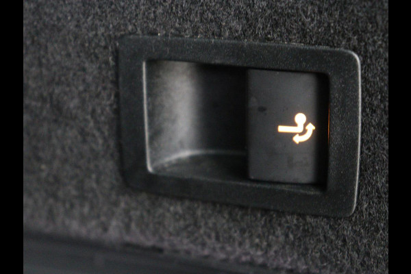 Škoda Kodiaq 1.5 TSI Sportline 7 Persoons | Panoramadak | Stoelverwarming | Trekhaak | Adaptive cruise | Carplay | Memory | 20 inch | Virtual Cockpit | Alcantara | Keyless | Navigatie