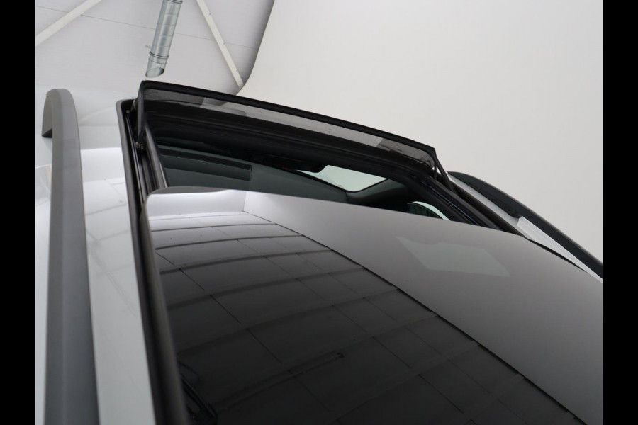 Škoda Kodiaq 1.5 TSI Sportline 7 Persoons | Panoramadak | Stoelverwarming | Trekhaak | Adaptive cruise | Carplay | Memory | 20 inch | Virtual Cockpit | Alcantara | Keyless | Navigatie