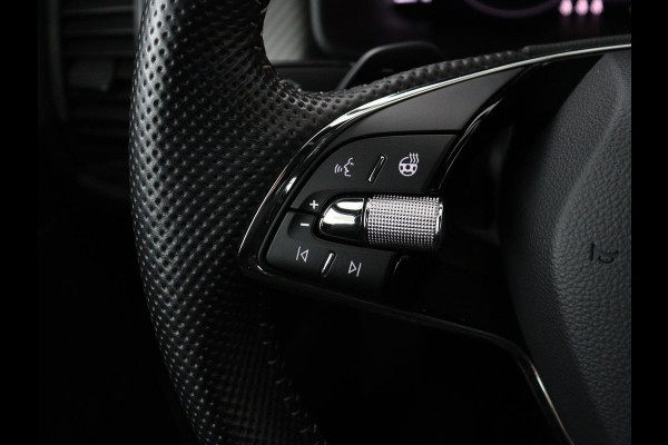Škoda Kodiaq 1.5 TSI Sportline 7 Persoons | Panoramadak | Stoelverwarming | Trekhaak | Adaptive cruise | Carplay | Memory | 20 inch | Virtual Cockpit | Alcantara | Keyless | Navigatie