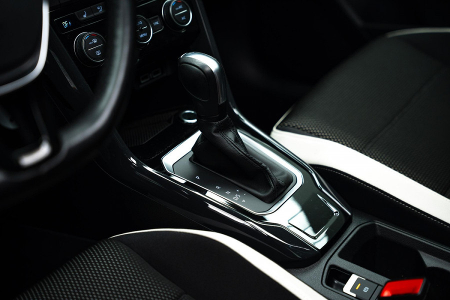 Volkswagen T-Roc 1.5 TSI Sport |Pano|ORG.NL|Carplay|ACC|Stoelverwarming|