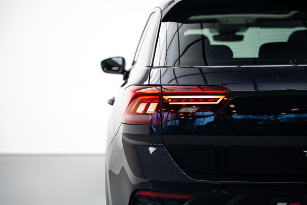 Volkswagen T-Roc 1.5 TSI Sport |Pano|ORG.NL|Carplay|ACC|Stoelverwarming|