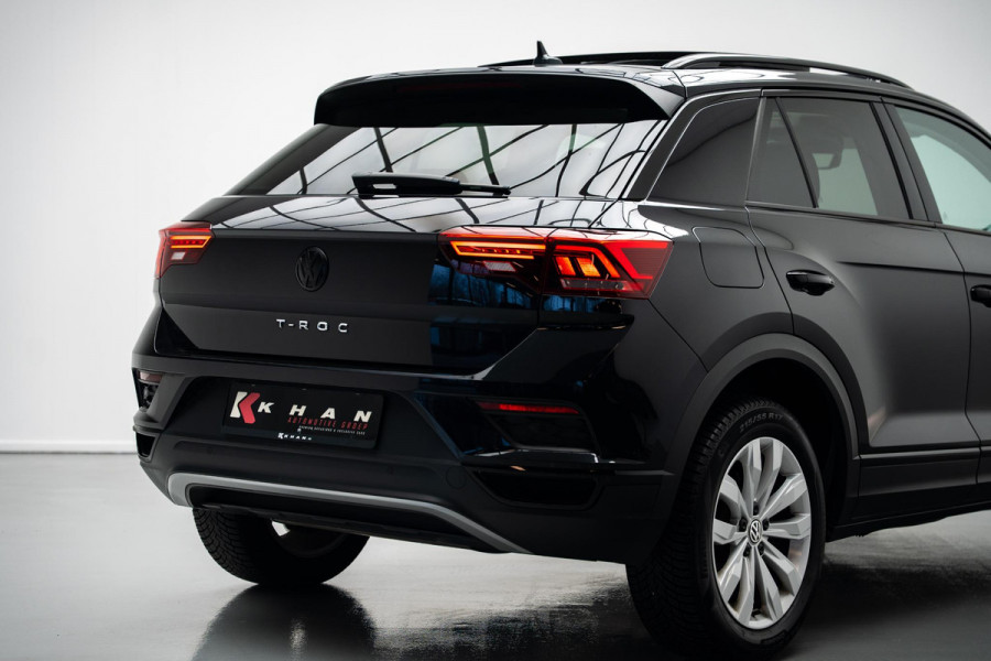 Volkswagen T-Roc 1.5 TSI Sport |Pano|ORG.NL|Carplay|ACC|Stoelverwarming|