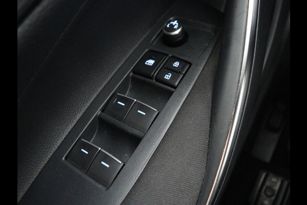 Toyota Corolla 1.8 Hybrid Active | Carplay | Navigatie | Adaptive cruise | Climate control | DAB | Keyless Start | Full LED | Bluetooth