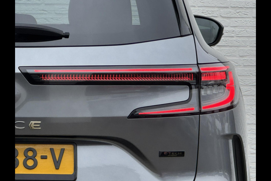 Renault Espace E-Tech Full Hybrid 200 Iconic Adaptive cruise Climate Matrix LED 360 camera Pano Apple / Android Harman Kardon