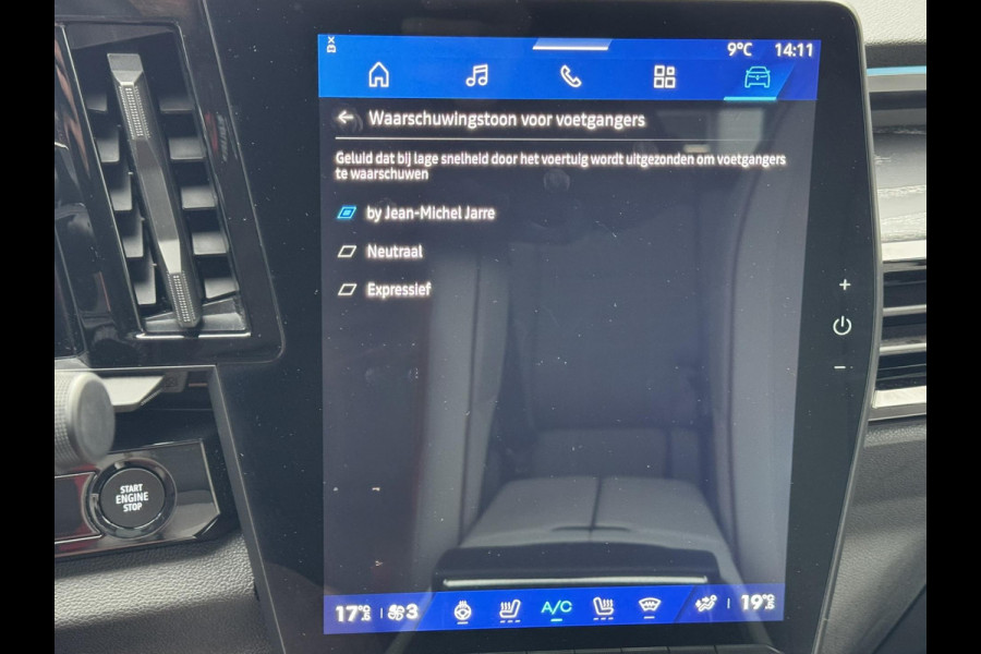 Renault Espace E-Tech Full Hybrid 200 Iconic Adaptive cruise Climate Matrix LED 360 camera Pano Apple / Android Harman Kardon