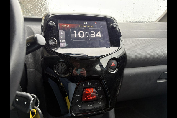 Peugeot 108 1.0 e-VTi Allure | 33500 KM! | Achteruitrijcamera | Carplay | Cruise Control | Climate Control |