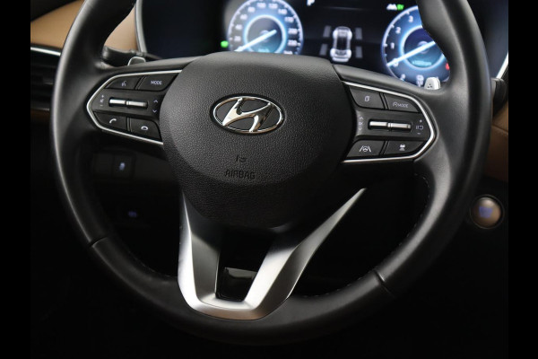 Hyundai Santa Fe 1.6 T-GDI PHEV Comfort Smart Sky | Panoramadak | Leder | Trekhaak | Adaptive cruise | Camera | Krell Audio | Carplay | Navigatie | Plug In