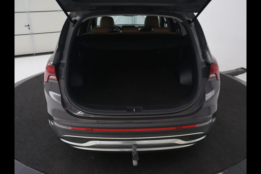 Hyundai Santa Fe 1.6 T-GDI PHEV Comfort Smart Sky | Panoramadak | Leder | Trekhaak | Adaptive cruise | Camera | Krell Audio | Carplay | Navigatie | Plug In