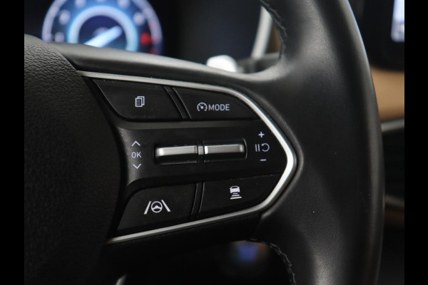 Hyundai Santa Fe 1.6 T-GDI PHEV Comfort Smart Sky | Panoramadak | Leder | Trekhaak | Adaptive cruise | Camera | Krell Audio | Carplay | Navigatie | Plug In
