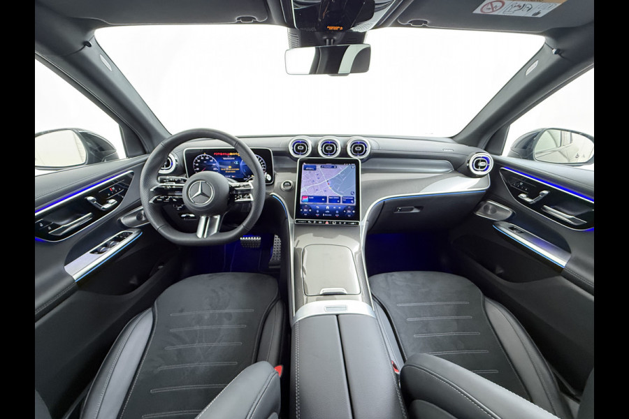 Mercedes-Benz GLC 300e AMG // Trekhaak // Burmester // 360 Camera // Memory // 20 inch // Carplay
