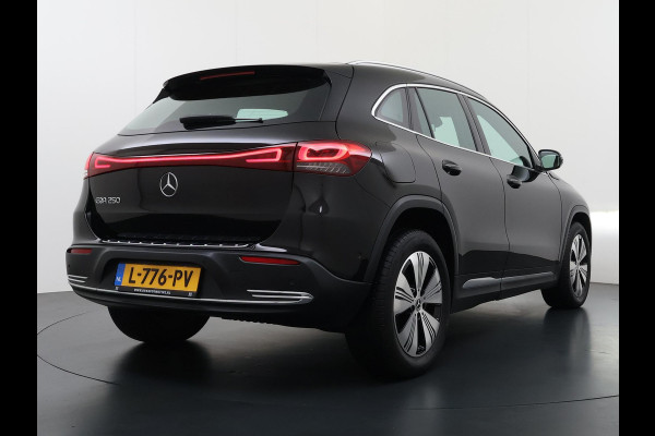 Mercedes-Benz EQA 250 Business Solution Luxury 67 kWh | SOH 96% | Ambilight | Elektr. achterklep | Stoelverwarming | Camera | Origineel Nederlandse auto | NAP | 12 mnd BOVAG garantie