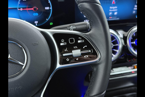 Mercedes-Benz EQA 250 Business Solution Luxury 67 kWh | SOH 96% | Ambilight | Elektr. achterklep | Stoelverwarming | Camera | Origineel Nederlandse auto | NAP | 12 mnd BOVAG garantie