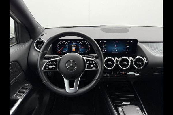 Mercedes-Benz GLA 200 Business Solution Luxury | Pano | CarPlay | Camera | LED | 18 inch