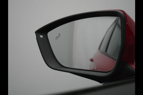 Seat Ateca 1.5 TSI FR DSG 150pk Dealer O.H. | Adaptive Cruise | Camera | Beats Audio | Alcantara Sportstoelen Verwarmd | 19"L.M | Apple Carplay | Sfeerverlichting | Keyless | Blis | Navigatie | DAB |