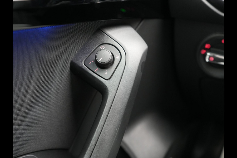 Seat Ateca 1.5 TSI FR DSG 150pk Dealer O.H. | Adaptive Cruise | Camera | Beats Audio | Alcantara Sportstoelen Verwarmd | 19"L.M | Apple Carplay | Sfeerverlichting | Keyless | Blis | Navigatie | DAB |