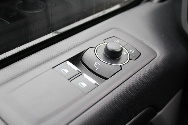 Ford Tourneo Custom PHEV L1H1 Sport | 8P | AGR | B&O | Trekhaak | Winterpack