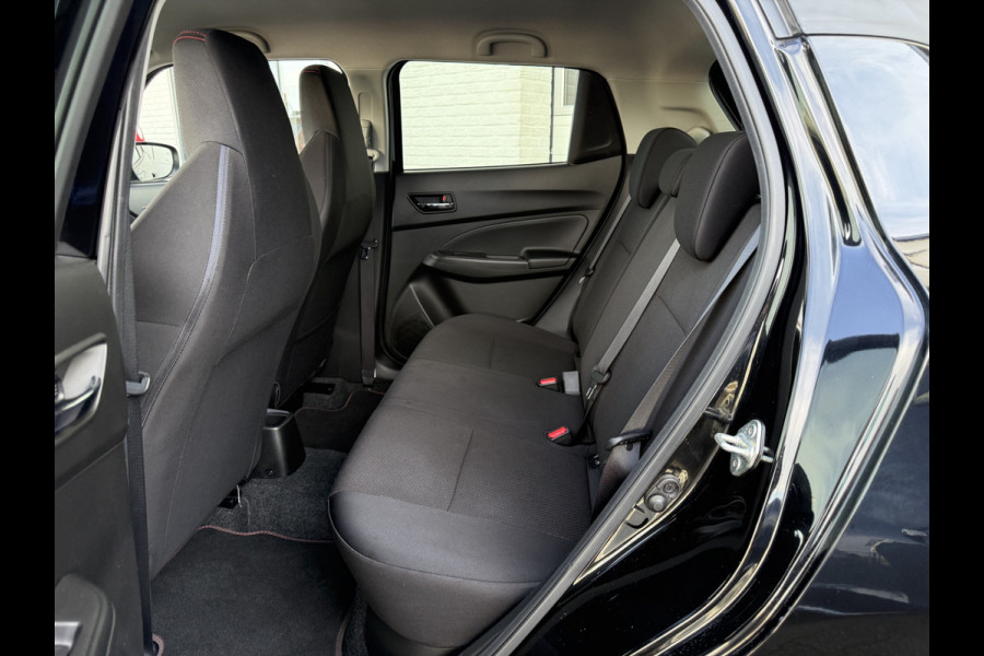 Suzuki Swift 1.4 Sport Smart Hybrid | CarPlay | ACC | Dodehoek | Camera | Keyless