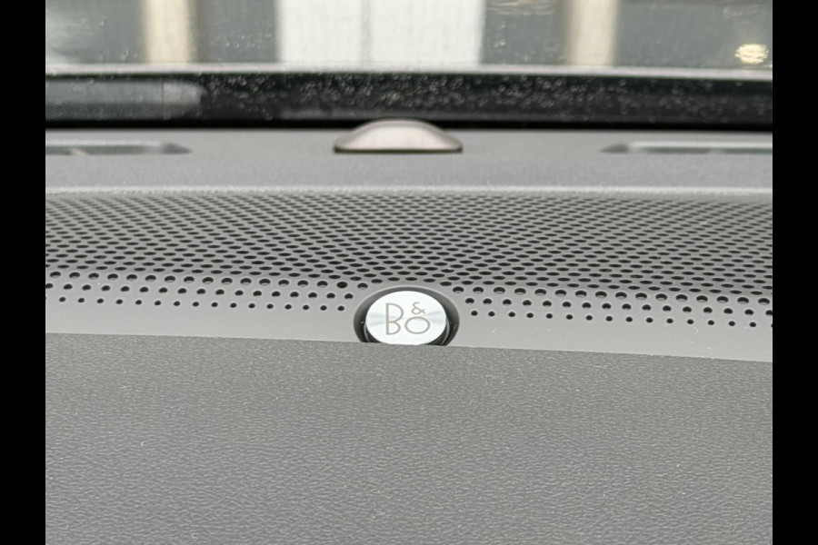 Ford Kuga 2.5 PHEV ST-Line X |Pano|B&O|HUD|Winter|El.Trekhaak|20"