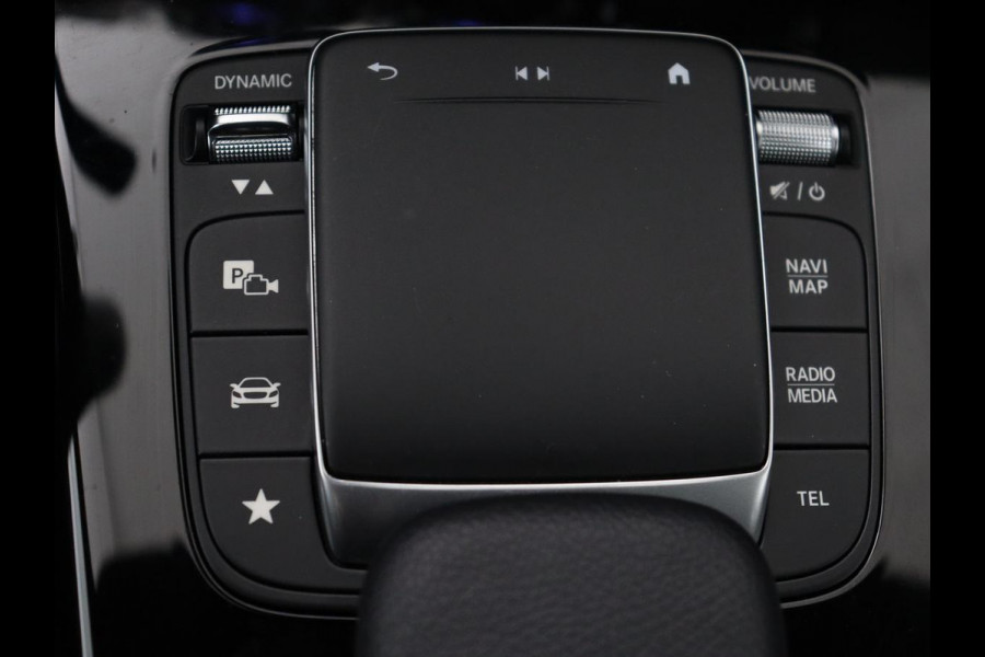 Mercedes-Benz CLA-Klasse 180d Business Solution AMG | Stoelverwarming | Carplay | Camera | Leder/Alcantara | Navigatie | Widescreen | Sfeerverlichting | Designo Mountaingrijs Magno