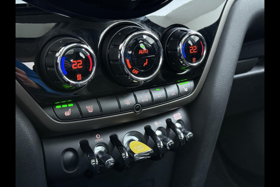 MINI Countryman 1.5 Cooper S E ALL4 VAN € 28.900,- VOOR € 24.877 ,- UW LENTEVOORDEEL € 4.023,-PHEV Plug-in Hybride | Direct Rijklaar & Leverbaar | Panorama Dak | Stoelverwarming | Adaptieve Cruise Control | CarPlay & Camera | 12 Mnd BOVAG Garantie