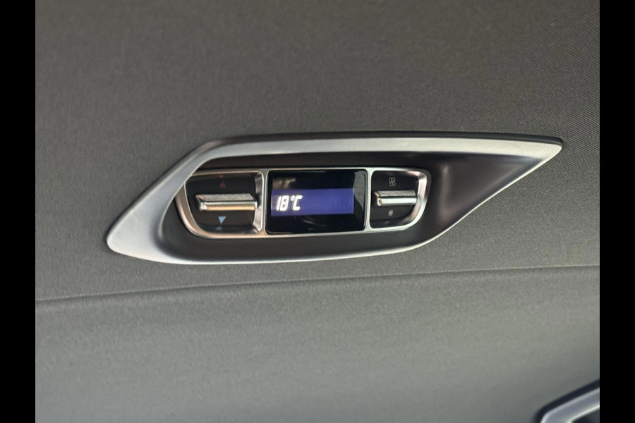 Mercedes-Benz Eqv 300 L2 Avantgarde Burmester 7 persoons Stoelkoeling Elektrische schuifdeuren Middenconsole