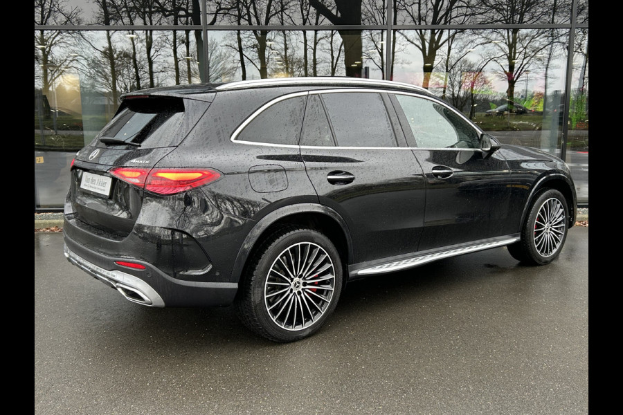 Mercedes-Benz GLC 300e AMG 4Matic // Panorama dak // Burmester // Memory // 360 Camera // 20 inch // Treeplanken // Sfeerverlichting // Keyless