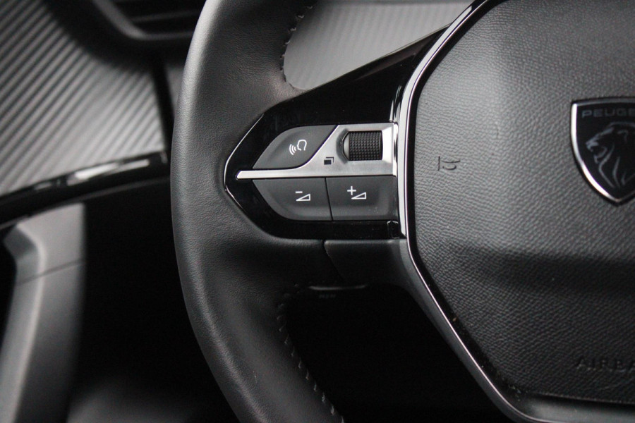Peugeot 2008 1.2 100PK ALLURE PACK | CAMERA VOOR + ACHTER | NAVIGATIE | TREKHAAK | DRAADLOZE APPLE CARPLAY/ANDROID AUTO | DRAADLOZE TELEFOONLADER | CLIMATE CONTROL | LICHTMETALEN VELGEN 17" | ADAPTIVE CRUISE CONTROL | DAB+ RADIO | KEYLESS ENTRY/START | DODEHOEK DETECTIE |