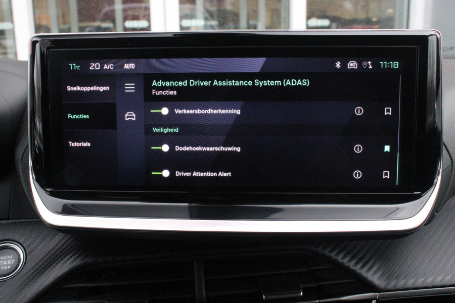 Peugeot 2008 1.2 100PK ALLURE PACK | CAMERA VOOR + ACHTER | NAVIGATIE | TREKHAAK | DRAADLOZE APPLE CARPLAY/ANDROID AUTO | DRAADLOZE TELEFOONLADER | CLIMATE CONTROL | LICHTMETALEN VELGEN 17" | ADAPTIVE CRUISE CONTROL | DAB+ RADIO | KEYLESS ENTRY/START | DODEHOEK DETECTIE |
