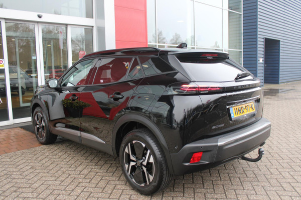 Peugeot 2008 1.2 100PK ALLURE PACK | CAMERA VOOR + ACHTER | NAVIGATIE | TREKHAAK | DRAADLOZE APPLE CARPLAY/ANDROID AUTO | DRAADLOZE TELEFOONLADER | CLIMATE CONTROL | LICHTMETALEN VELGEN 17" | ADAPTIVE CRUISE CONTROL | DAB+ RADIO | KEYLESS ENTRY/START | DODEHOEK DETECTIE |