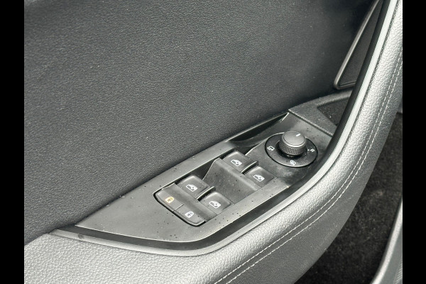 Škoda Superb Combi 1.4 TSI iV Business Edition Plus ADAPTIVE|VIRTUAL|STOELVWR