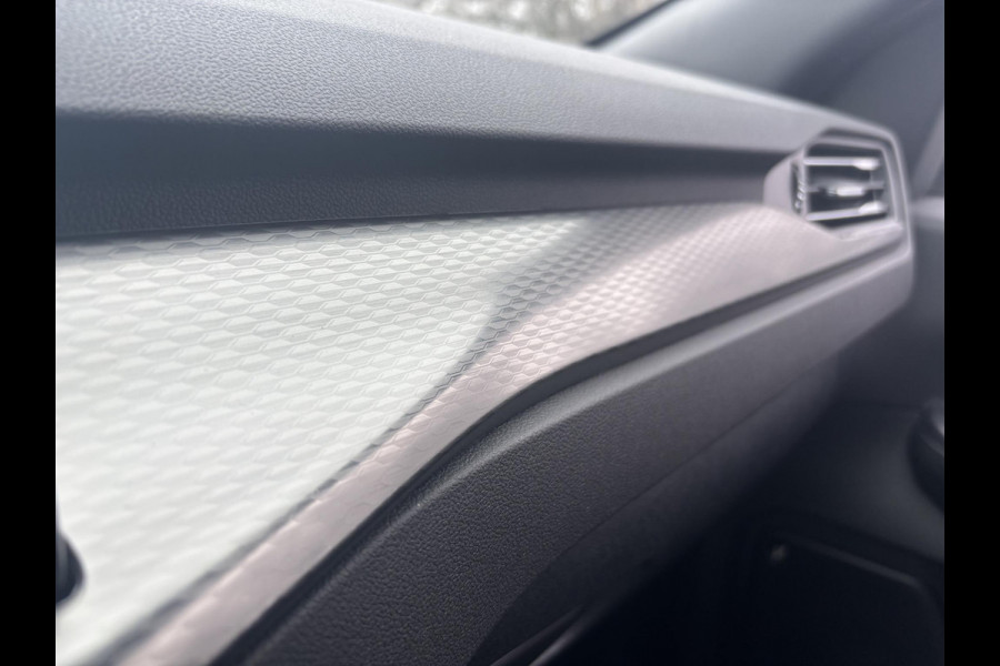 Ford Kuga 2.5 PHEV Sound Edition | SCI | 243pk | Ford Voorraad | Panorama Dak | 20 inch Lichtmetaal | Winterpack | Matrix LED | Driver Assistance Pack