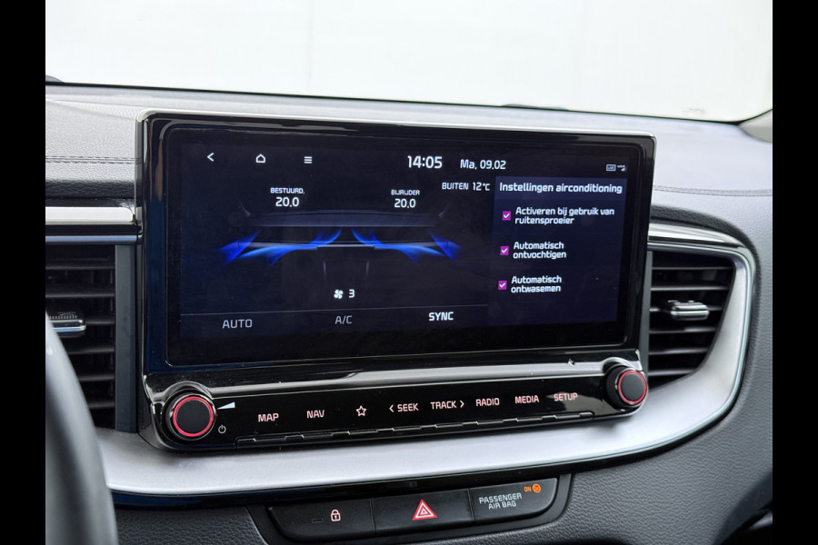 Kia Ceed Sportswagon 1.0T-GDi MHEV Automaat Facelift Navi Ecc Camera Apple Carplay Android Auto Pdc Stoel+Stuurverwarming DynamicPlusLine Elek.Achterklep Lane Assist Dodehoek Assist Regen-Lichtsensor Privacy Glas Isofix 1e Eigenaar Origineel Nederlandse Auto Dealeronderhouden