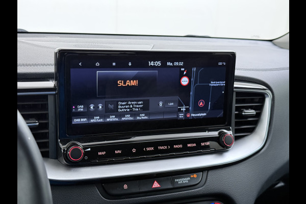 Kia Ceed Sportswagon 1.0T-GDi MHEV Automaat Facelift Navi Ecc Camera Apple Carplay Android Auto Pdc Stoel+Stuurverwarming DynamicPlusLine Elek.Achterklep Lane Assist Dodehoek Assist Regen-Lichtsensor Privacy Glas Isofix 1e Eigenaar Origineel Nederlandse Auto Dealeronderhouden